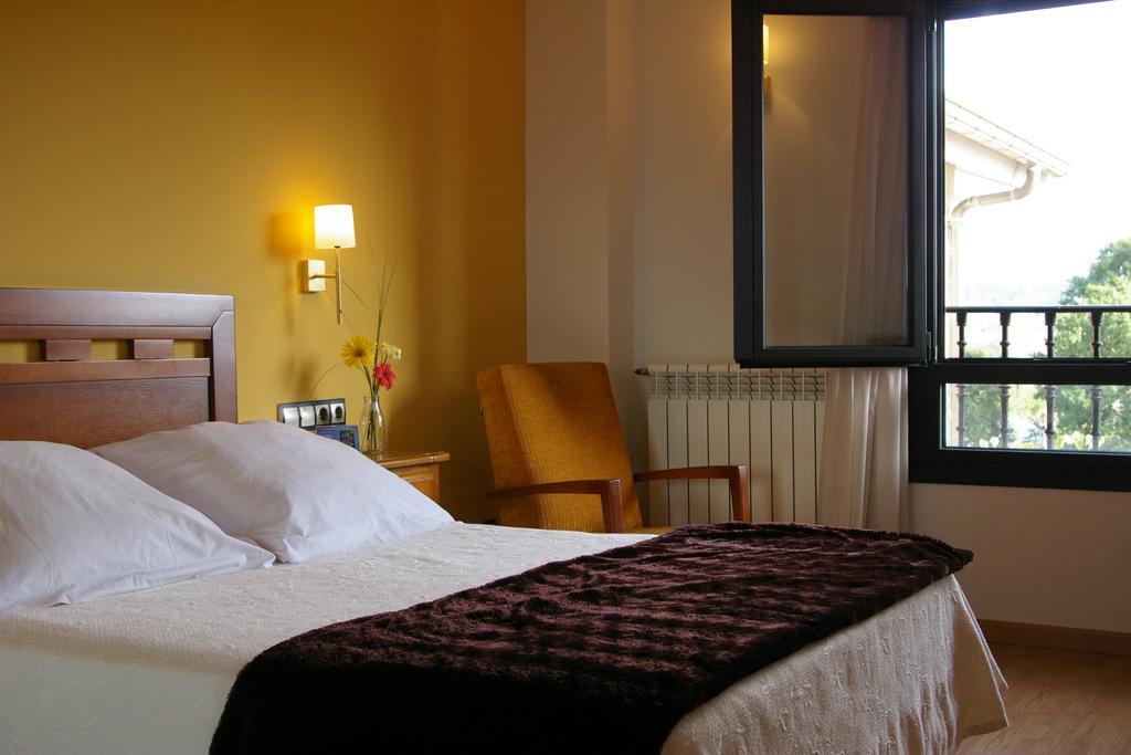 Hotel Cristina Noreña Eksteriør billede
