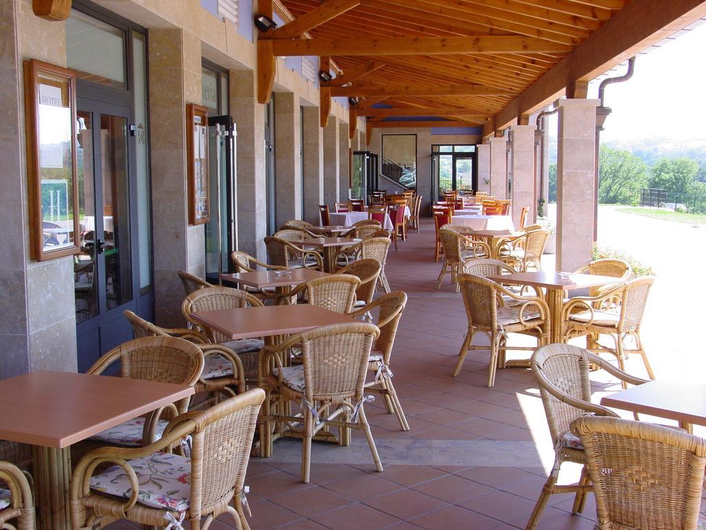 Hotel Cristina Noreña Eksteriør billede